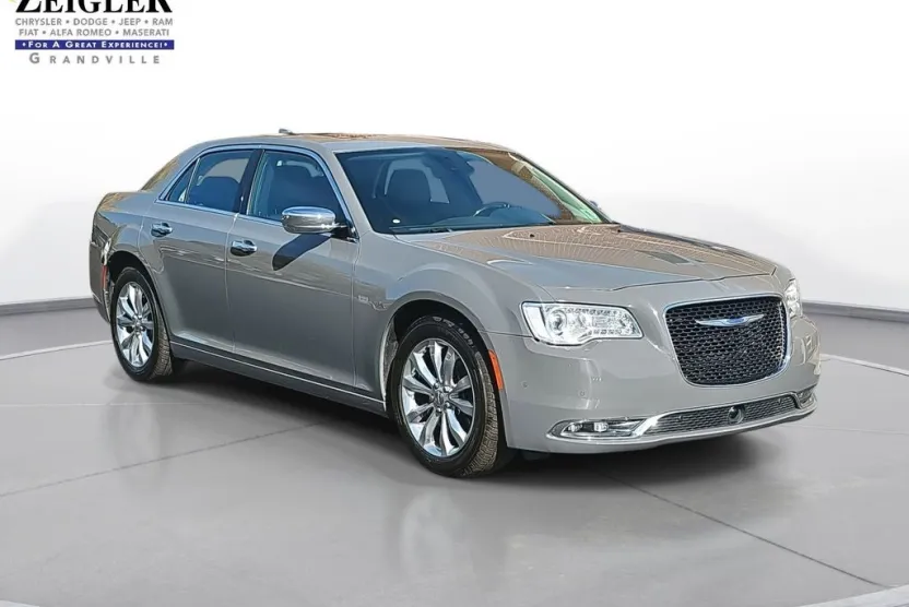 2019 Chrysler 300 Limited photo 1