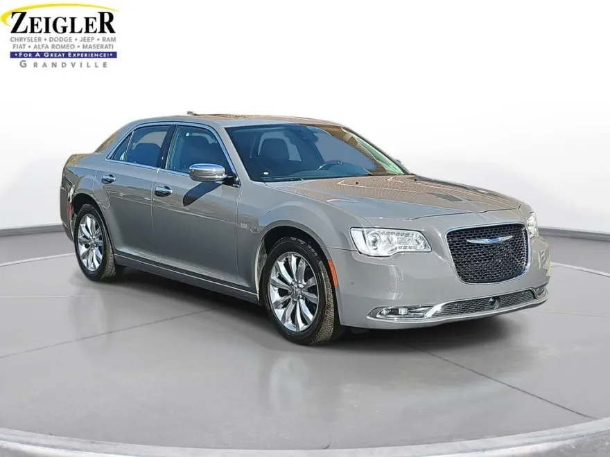 2019 Chrysler 300 Limited photo 1