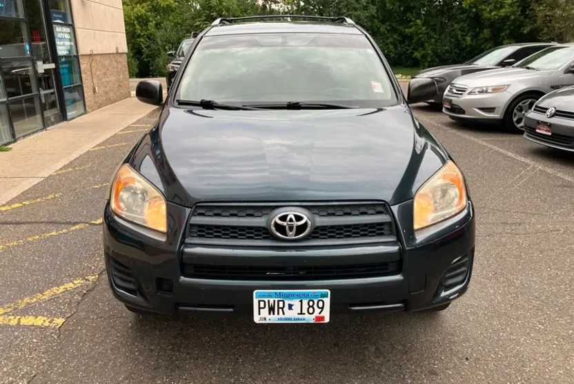 2010 Toyota RAV4 Base photo 1