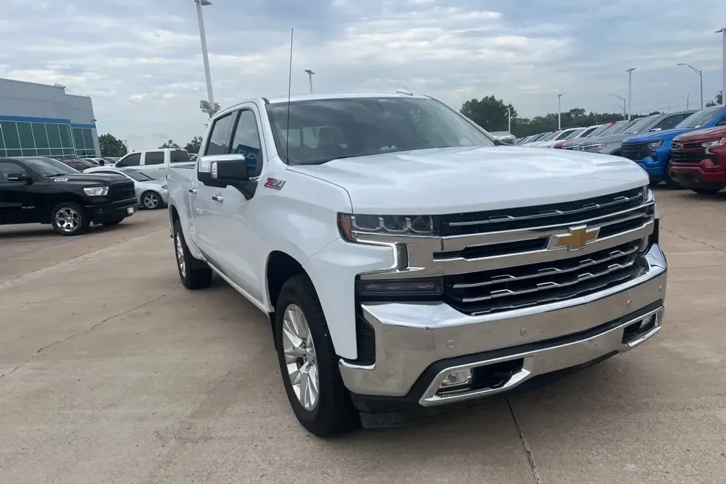 2021 Chevrolet Silverado 1500 LTZ photo 1