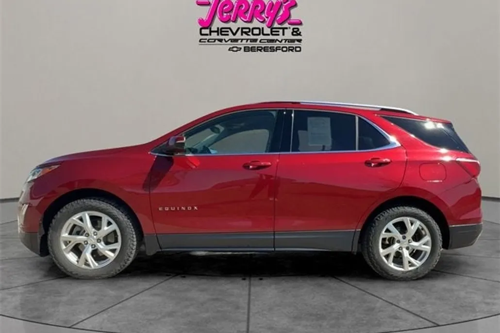 2019 Chevrolet Equinox LT photo 1