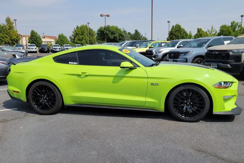 2020 Ford Mustang GT Premium photo 1