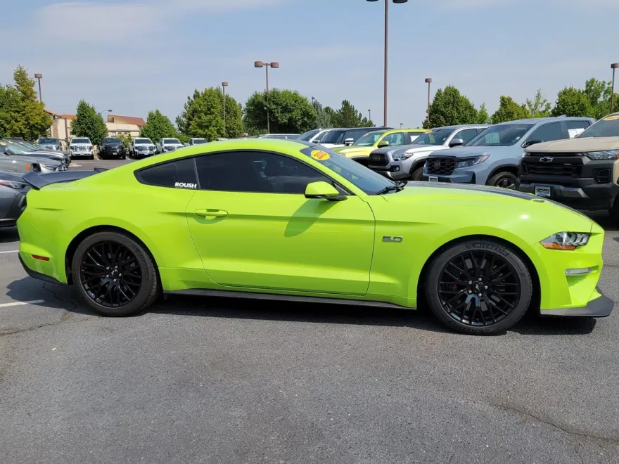 2020 Ford Mustang GT Premium photo 1