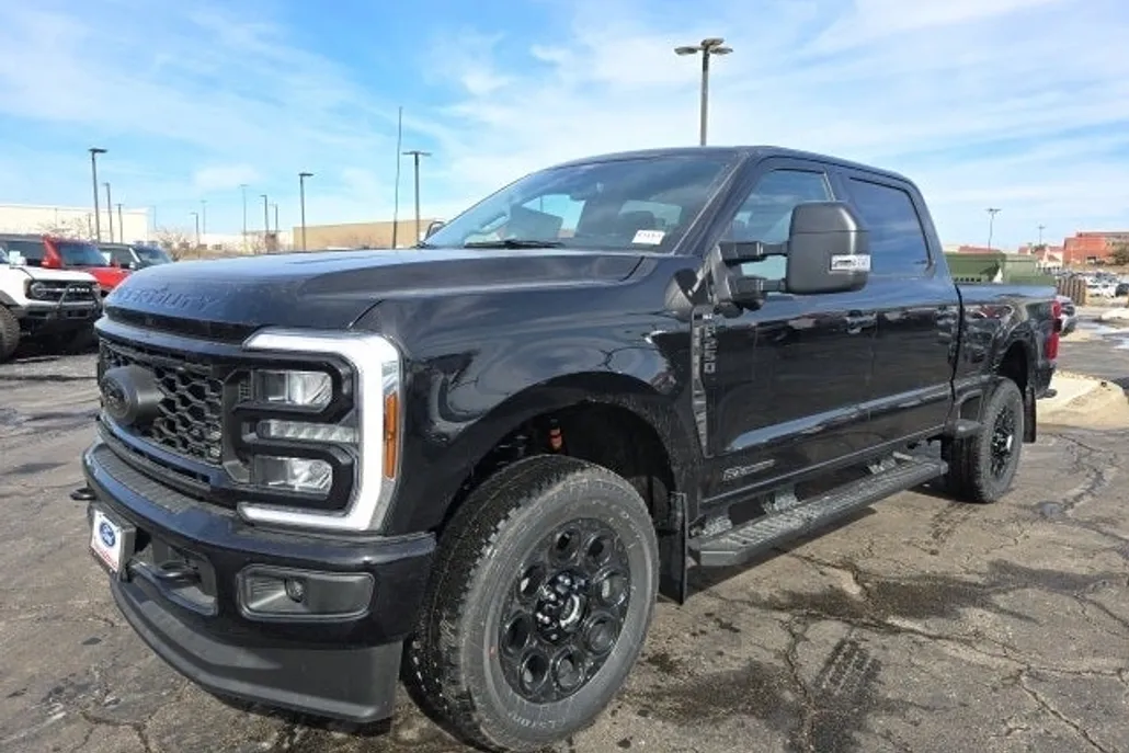 2025 Ford F-250 photo 1