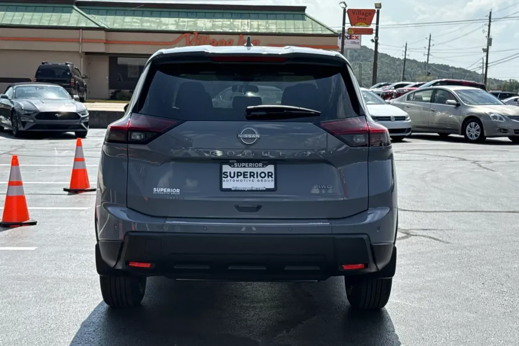 2026 Nissan Rogue SV photo 1