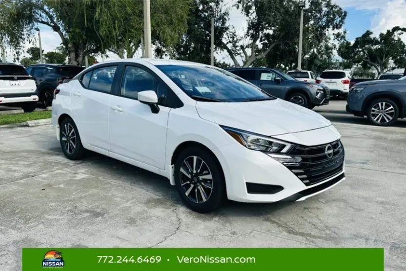 2025 Nissan Versa SV photo 1