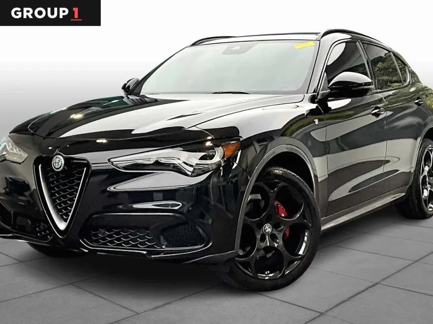 2024 Alfa Romeo Stelvio Ti photo 1