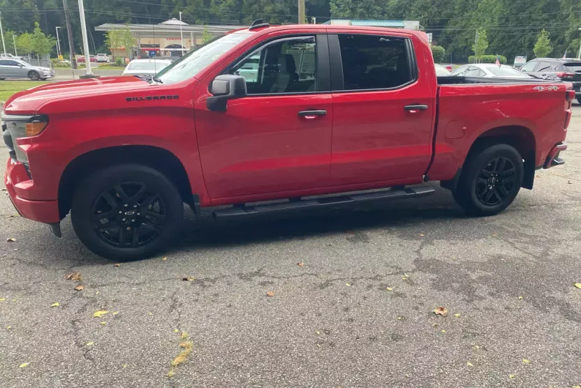 2022 Chevrolet Silverado 1500 Custom photo 1