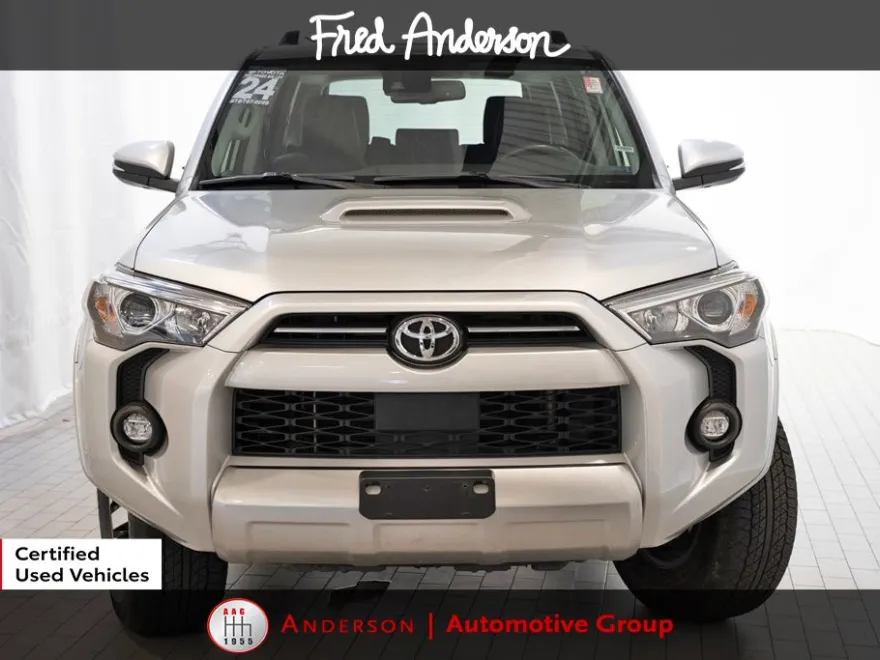 2024 Toyota 4Runner TRD Off-Road Premium photo 1