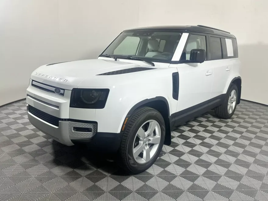 2025 Land Rover Defender S photo 1