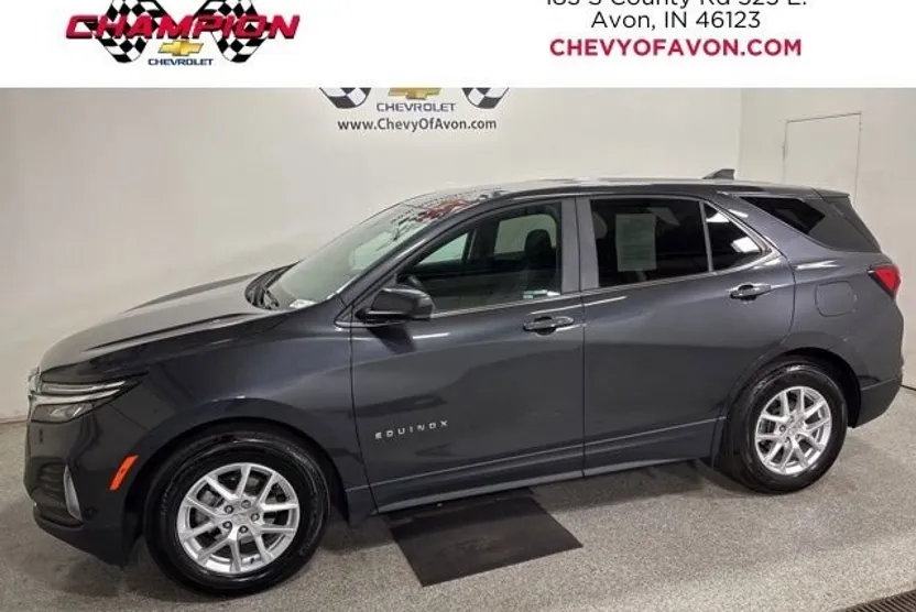 2023 Chevrolet Equinox LT photo 1