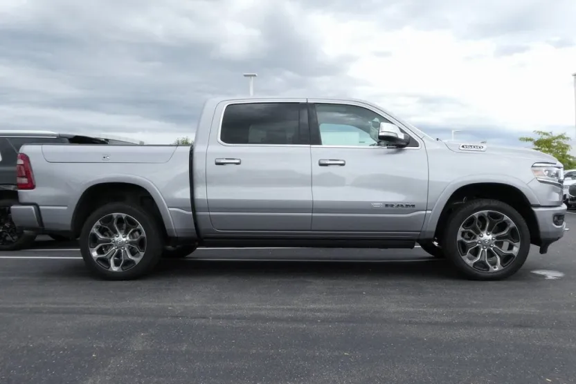 2022 Ram 1500 Longhorn photo 1