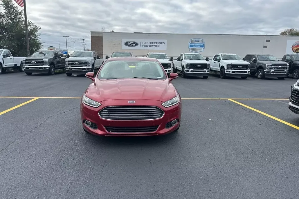 2015 Ford Fusion Titanium photo 1