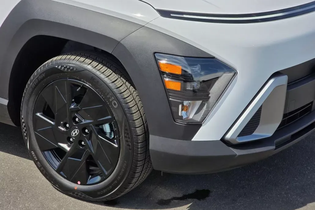 2026 Hyundai Kona SEL photo 1