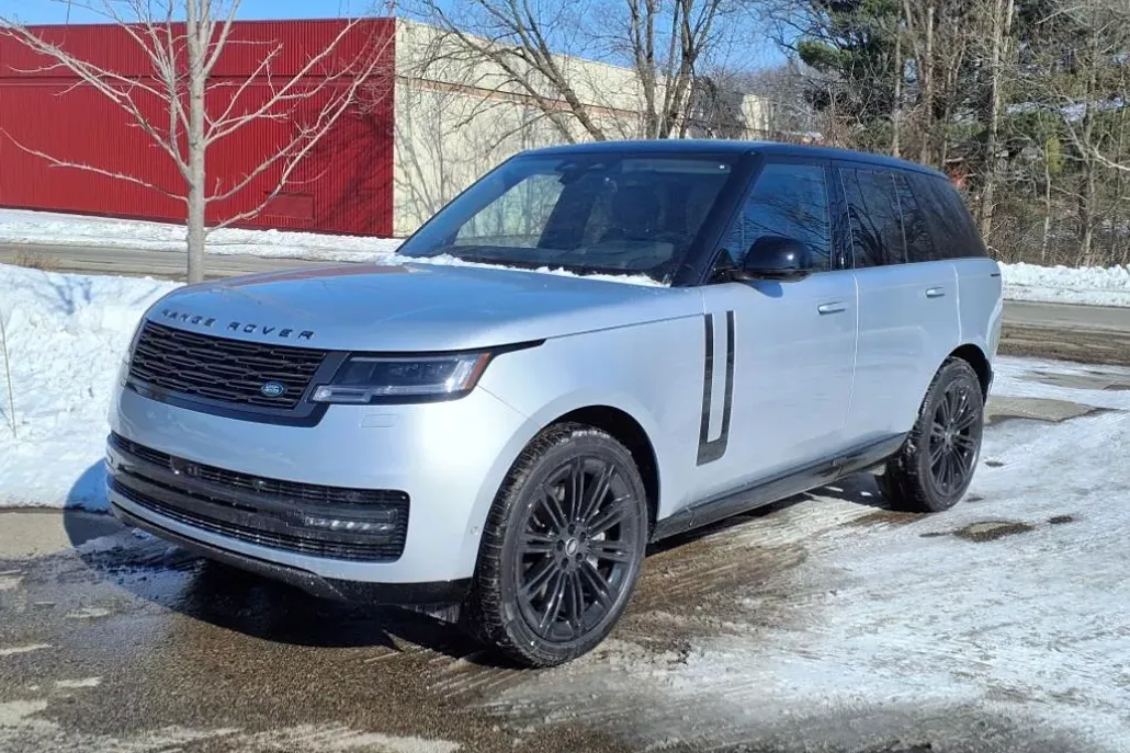 2025 Land Rover Range Rover SE photo 1