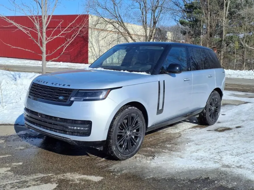 2025 Land Rover Range Rover SE photo 1