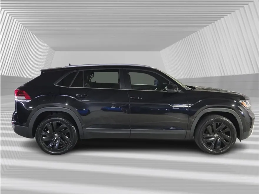 2022 Volkswagen Atlas Cross Sport SE Technology photo 1