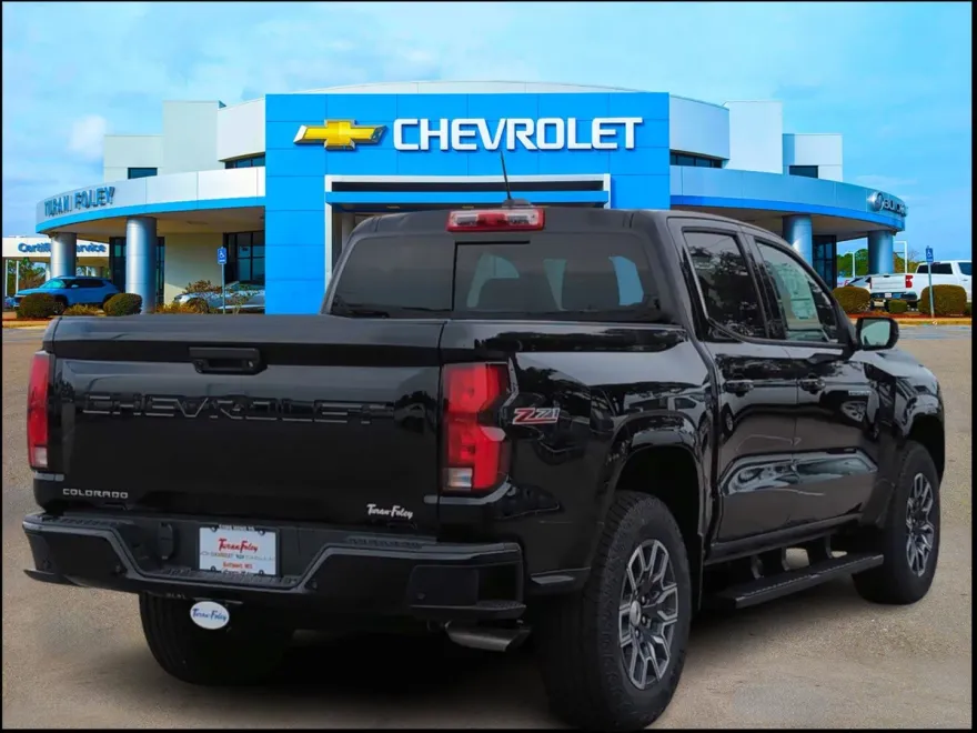 2025 Chevrolet Colorado Z71 photo 1