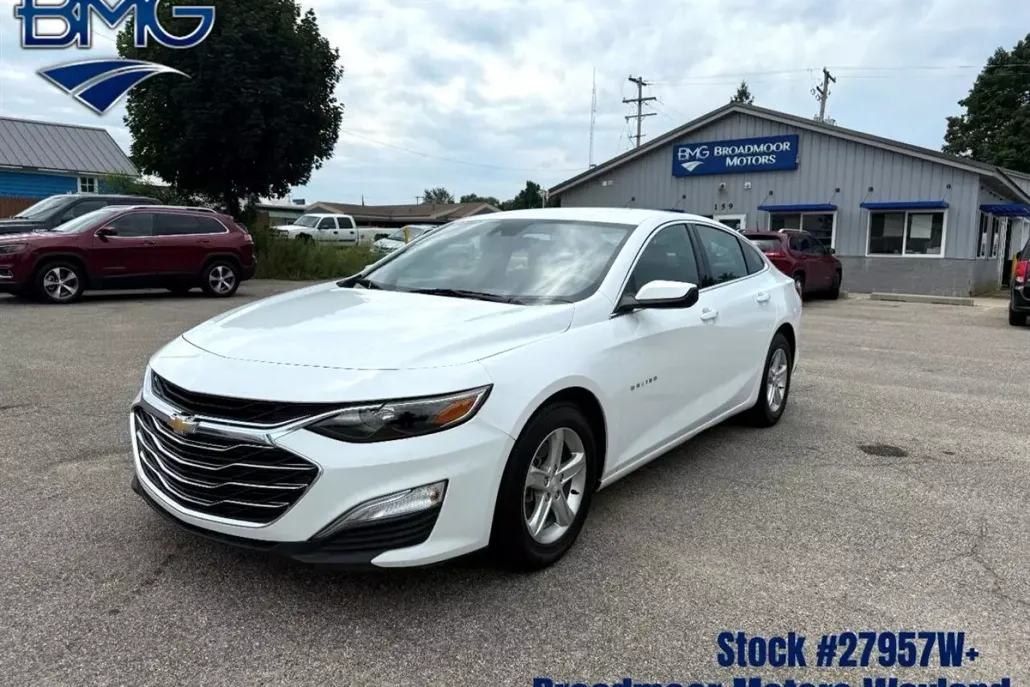 2021 Chevrolet Malibu LS photo 1