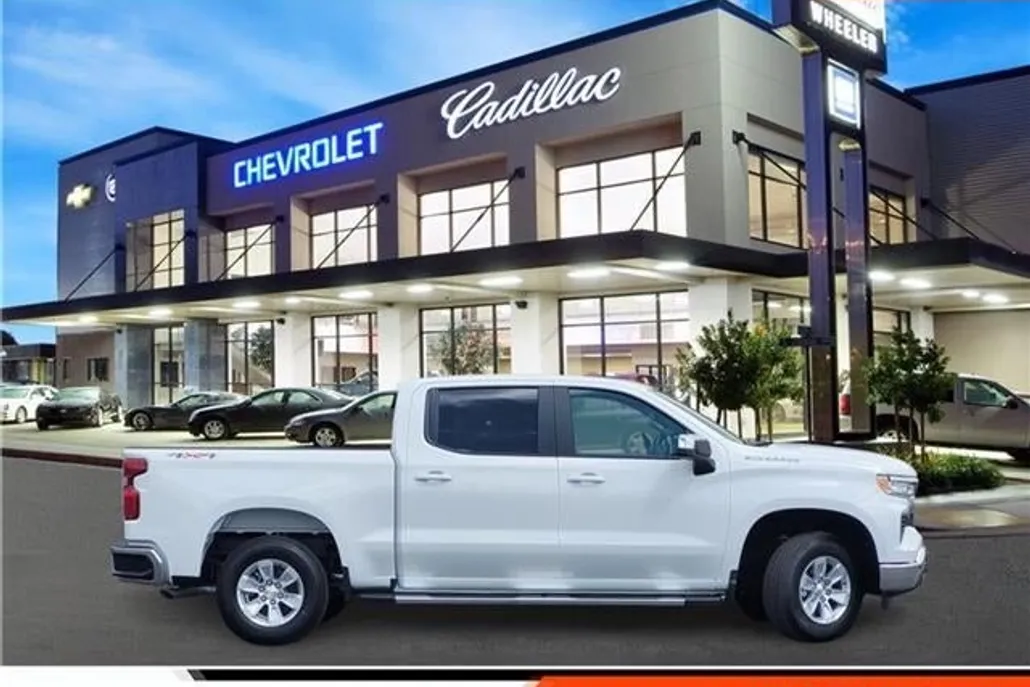 2025 Chevrolet Silverado 1500 LT photo 1