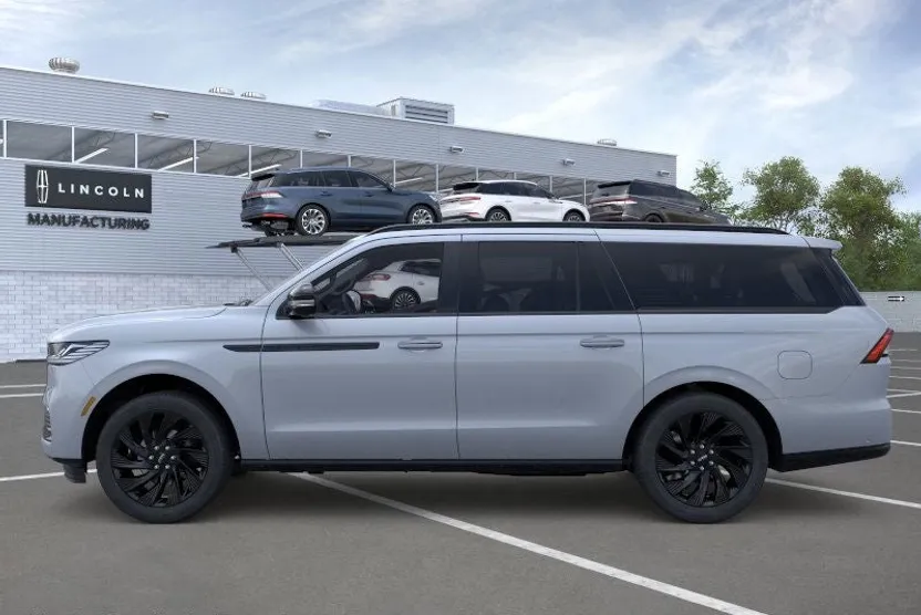 2025 Lincoln Navigator L Reserve photo 1