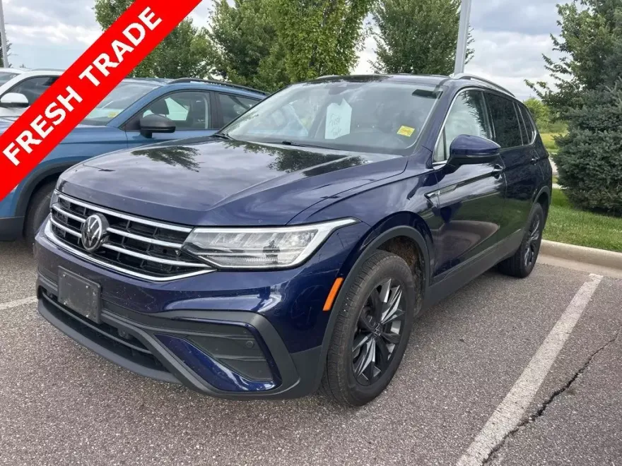 2022 Volkswagen Tiguan SE photo 1