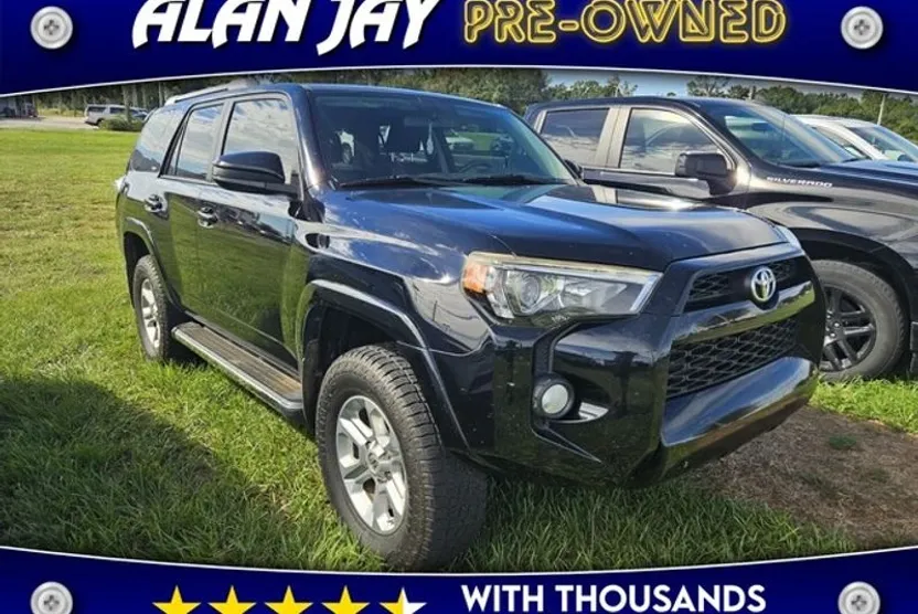 2018 Toyota 4Runner SR5 photo 1