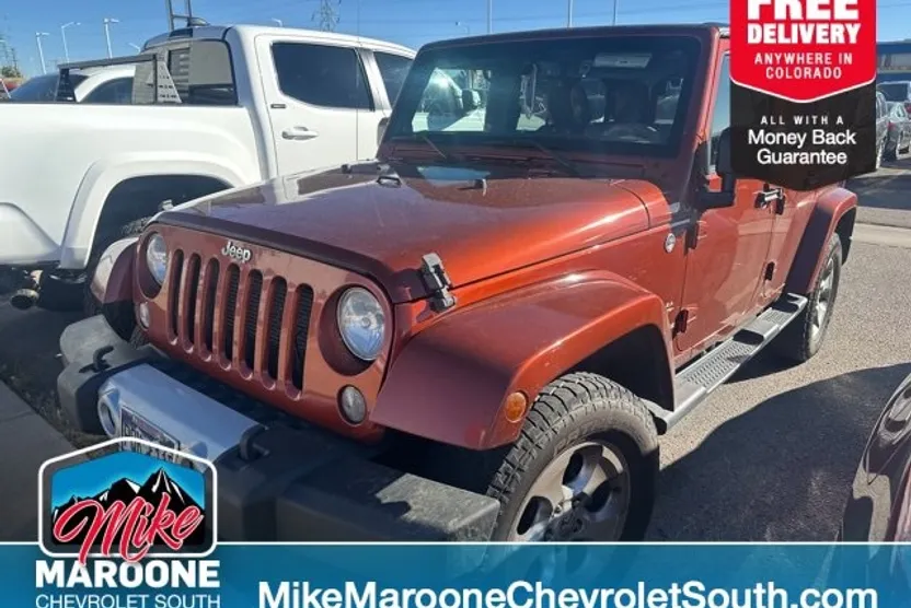 2014 Jeep Wrangler Unlimited Sahara photo 1