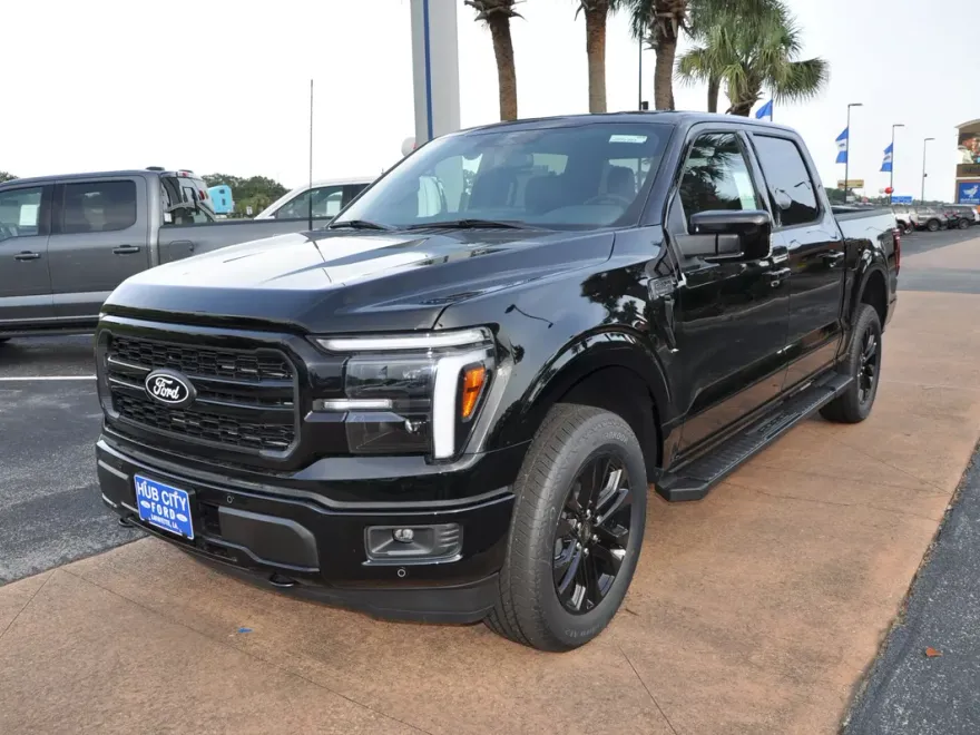 2025 Ford F-150 Lariat photo 1