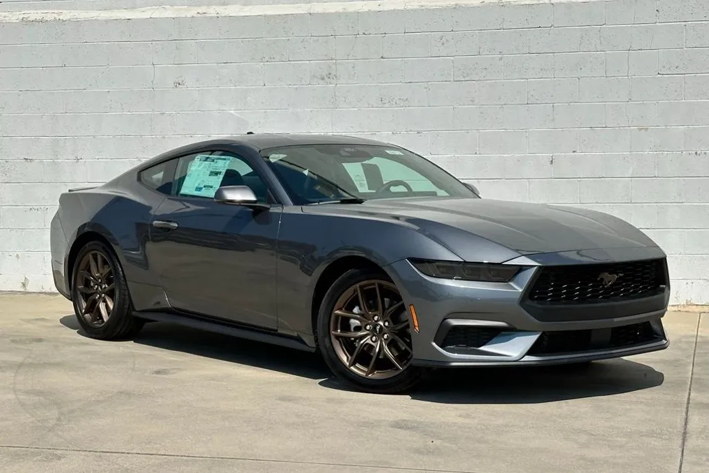 2025 Ford Mustang EcoBoost Premium photo 1