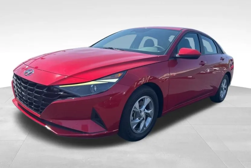 2023 Hyundai Elantra SE photo 1