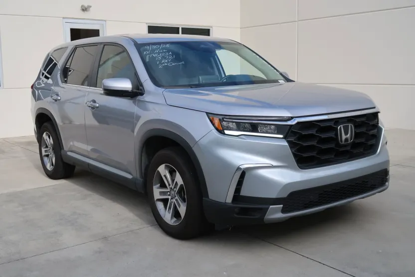 2024 Honda Pilot EX-L photo 1