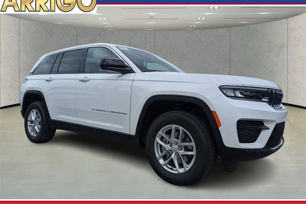 2025 Jeep Grand Cherokee Laredo X photo 1