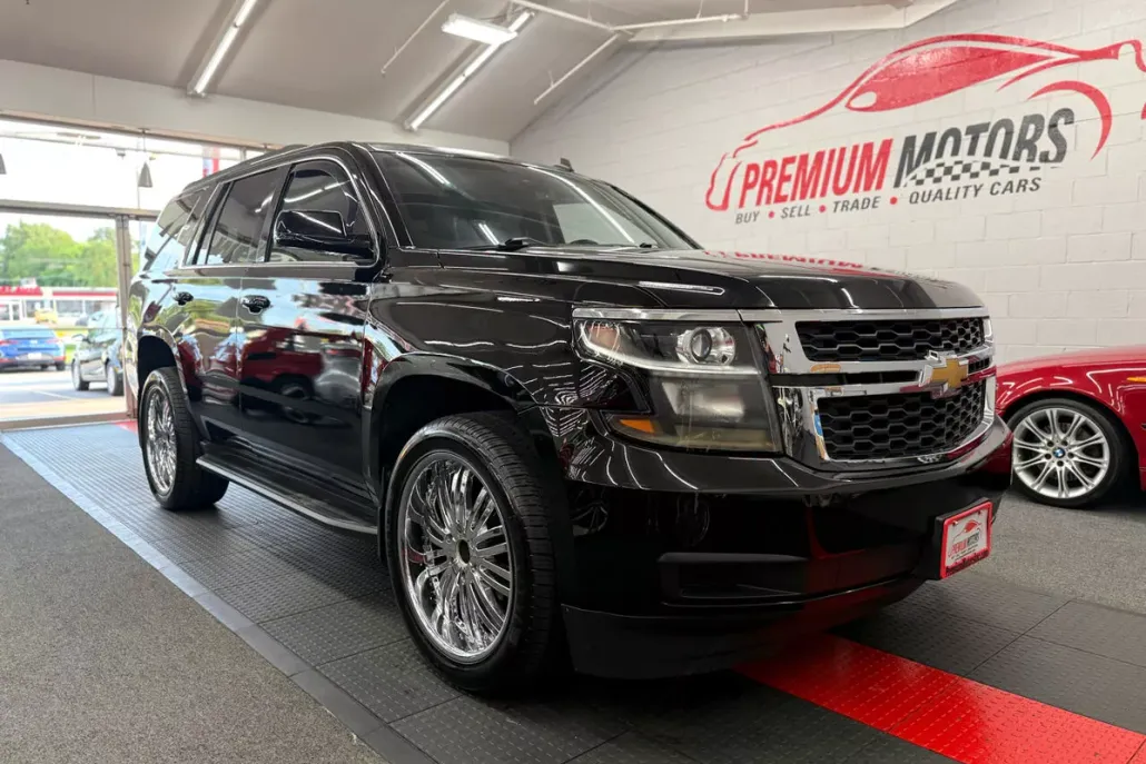 2015 Chevrolet Tahoe LT photo 1