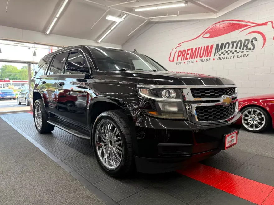 2015 Chevrolet Tahoe LT photo 1