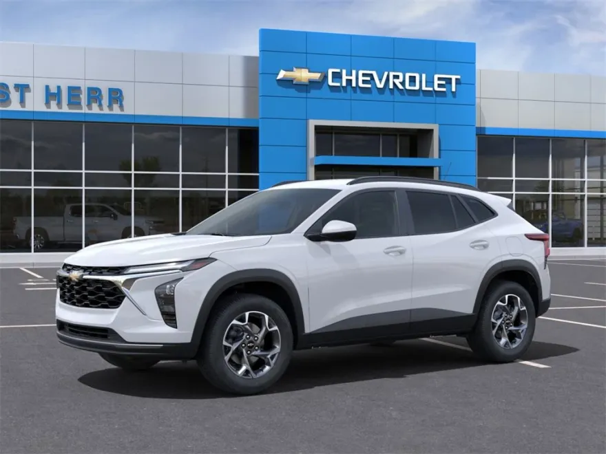 2025 Chevrolet Trax LT photo 1