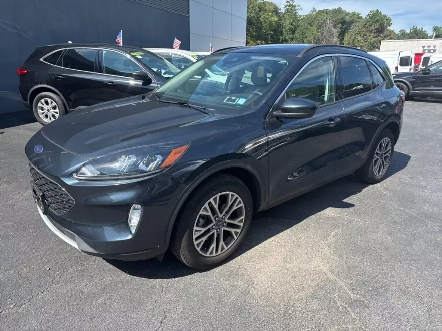 2022 Ford Escape SEL photo 1