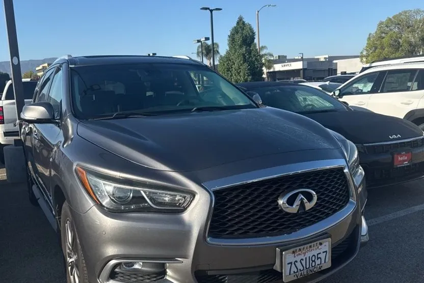 2016 Infiniti QX60 Base photo 1
