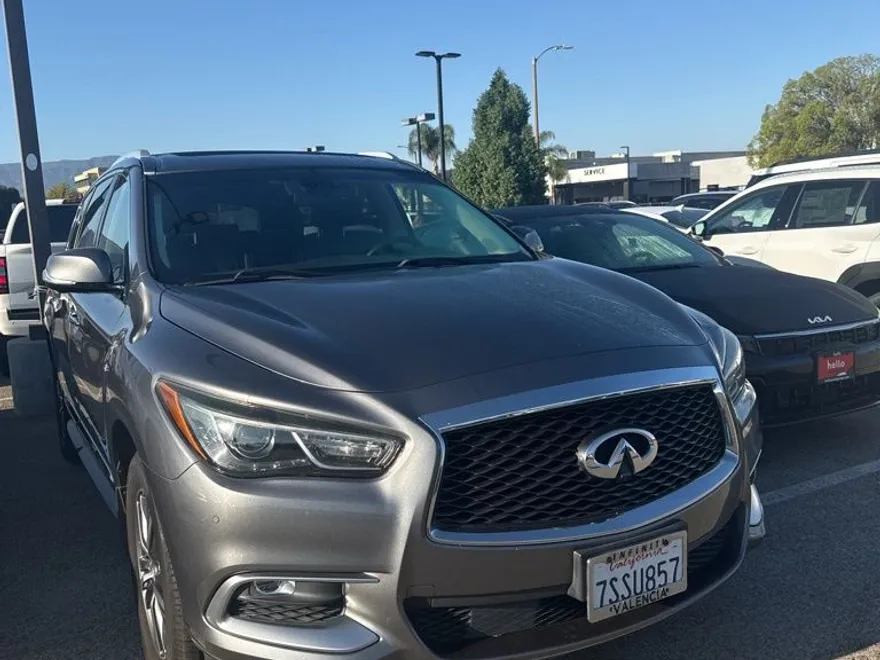2016 Infiniti QX60 Base photo 1