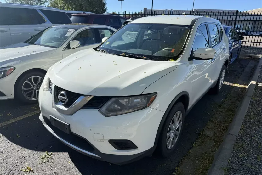 2015 Nissan Rogue S photo 1