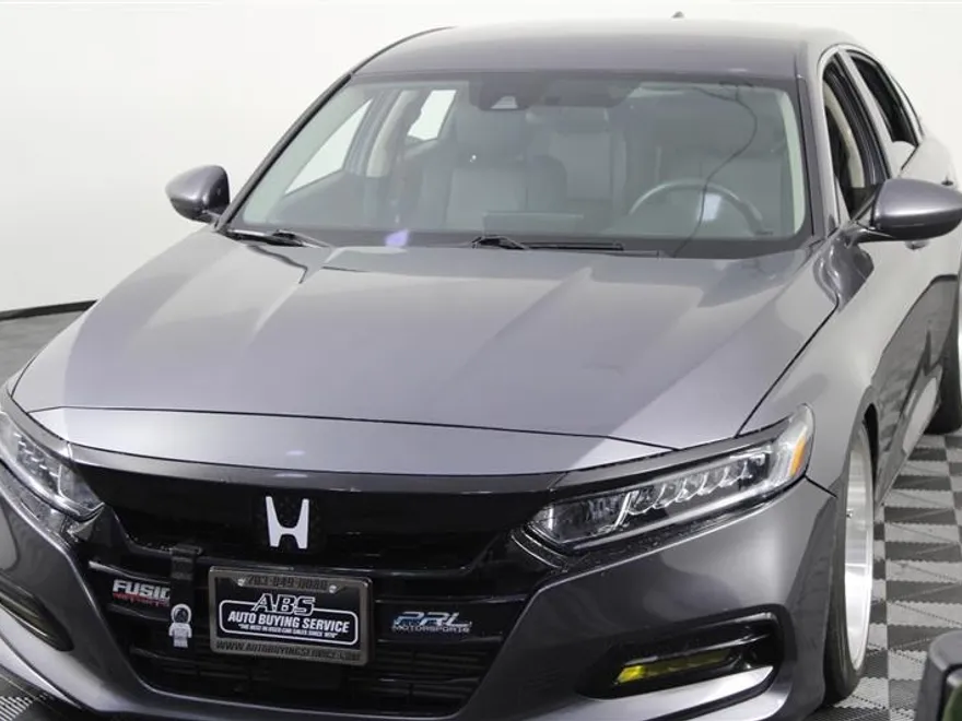 2018 Honda Accord LX 1.5T photo 1