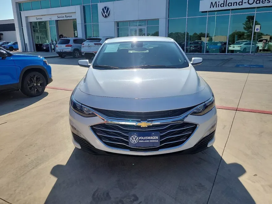 2023 Chevrolet Malibu 1LT photo 1