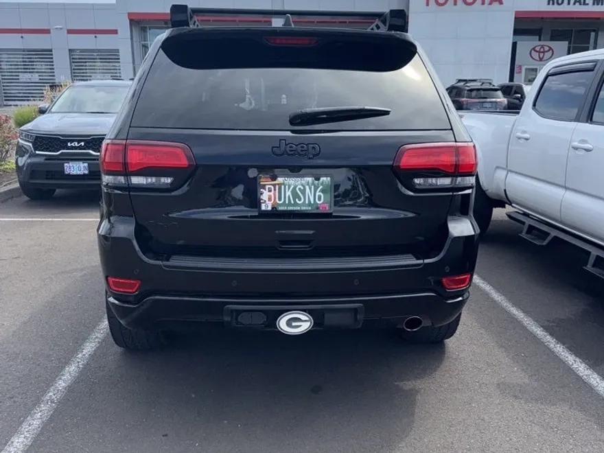 2017 Jeep Grand Cherokee Altitude photo 1