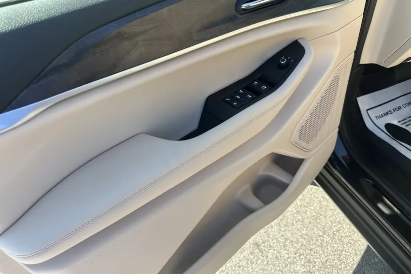 2025 Jeep Grand Cherokee Limited photo 1