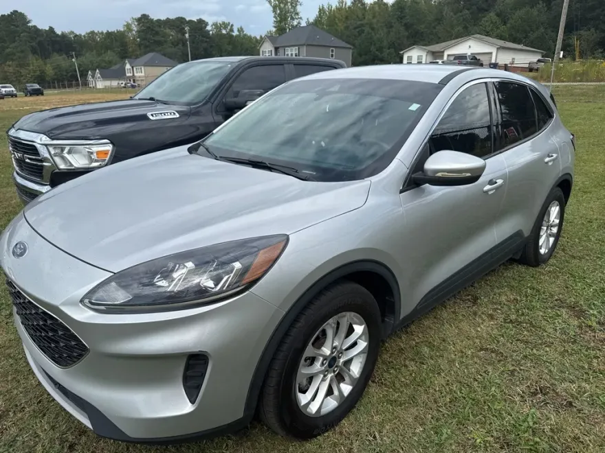 2020 Ford Escape SE photo 1