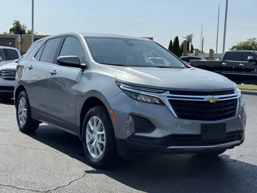 2024 Chevrolet Equinox photo 1