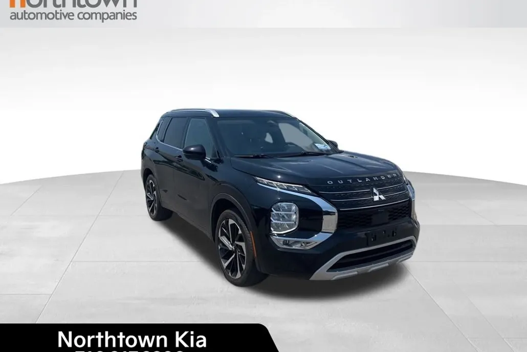 2022 Mitsubishi Outlander SEL photo 1