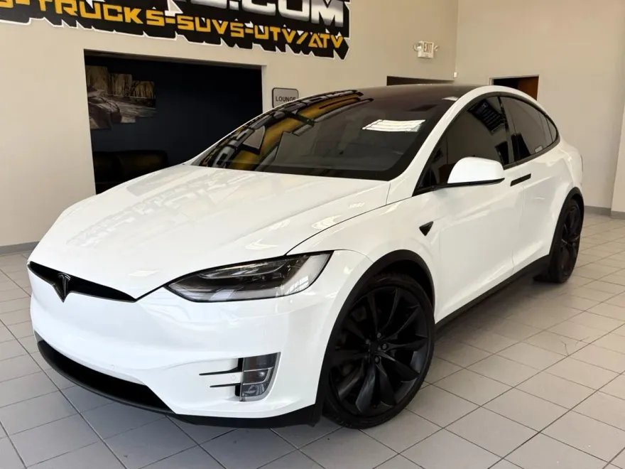 2018 Tesla Model X 75D photo 1