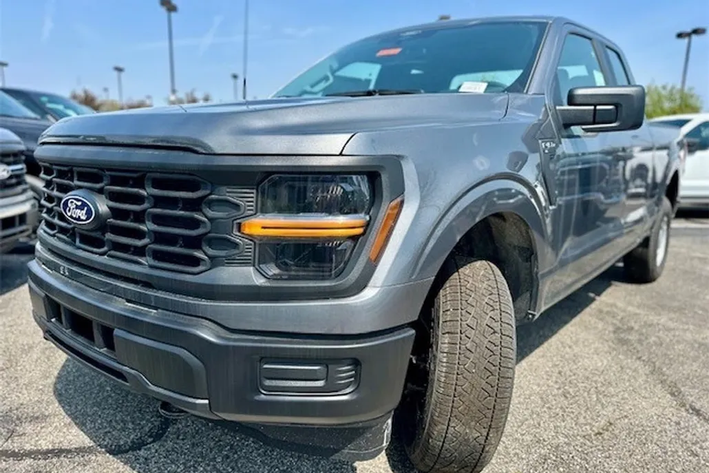 2025 Ford F-150 XL photo 1
