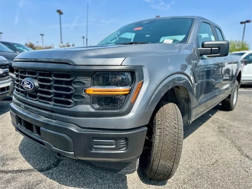 2025 Ford F-150 XL photo 1